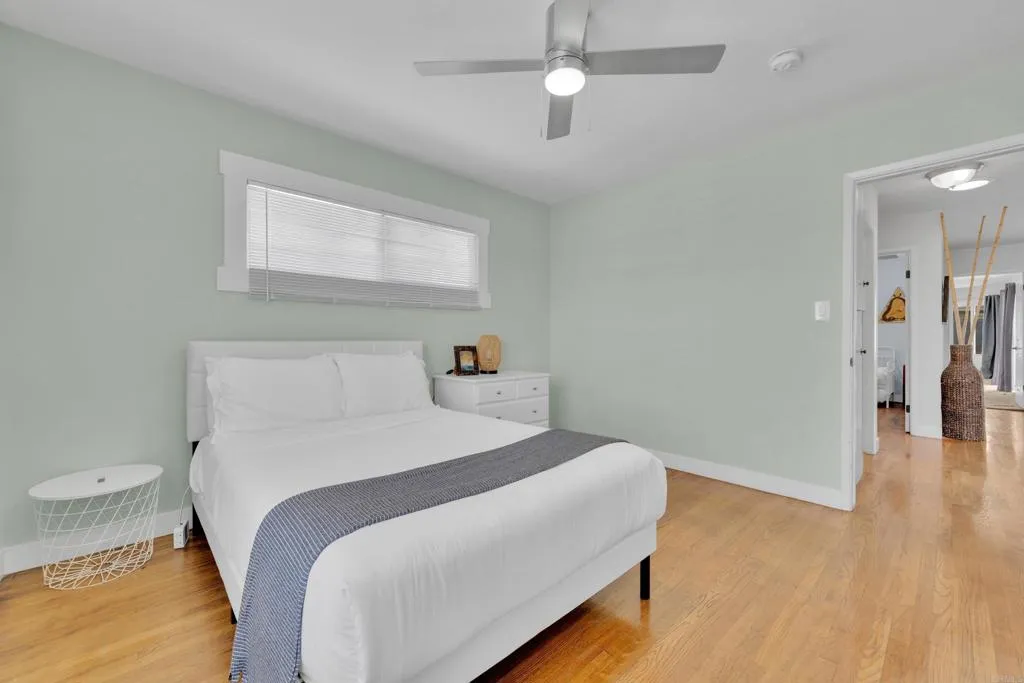 https://cdn.realtyfeed.com/cdn/127/306705418/8470bdd3823a4a354a9855a6d2a2aae4.webp