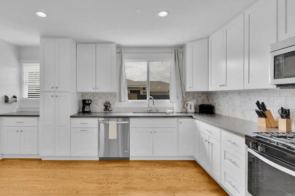 https://cdn.realtyfeed.com/cdn/127/306705418/d9bca0dfac9997e8f573a34c73922234.webp
