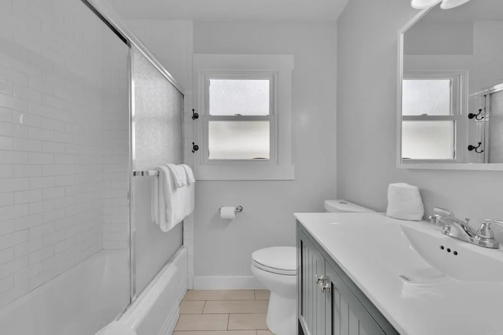 https://cdn.realtyfeed.com/cdn/127/306705418/db5c4d132e8d4331e94e028df60fb3d1.webp