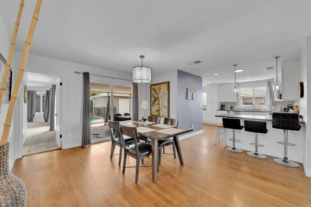 https://cdn.realtyfeed.com/cdn/127/306705418/df425de8dc2549286848bc6e631ee461.webp