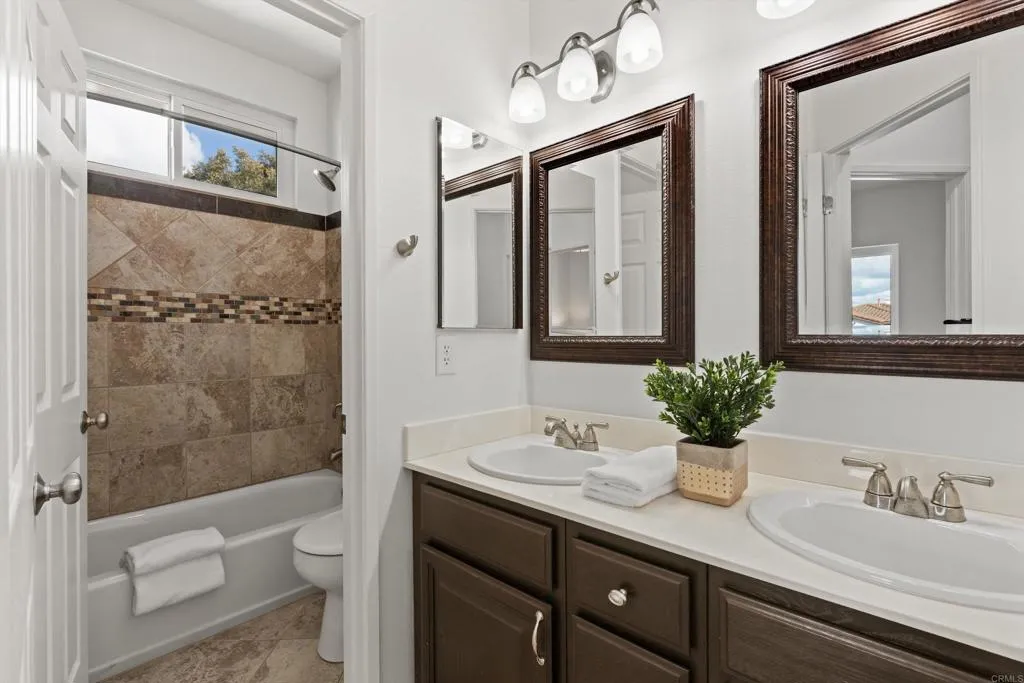 https://cdn.realtyfeed.com/cdn/127/306705495/04c1693277f6f9ad5a195b28bc7a6bef.webp