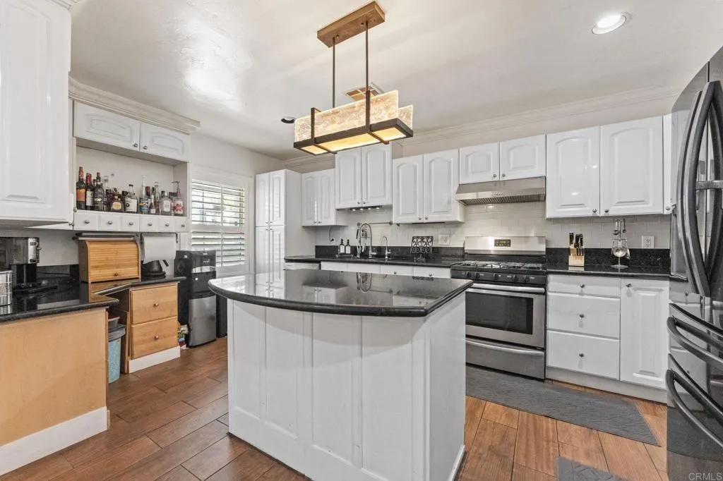 https://cdn.realtyfeed.com/cdn/127/306705514/8f0a7d1bdf2181c04e03e723a880e638.webp