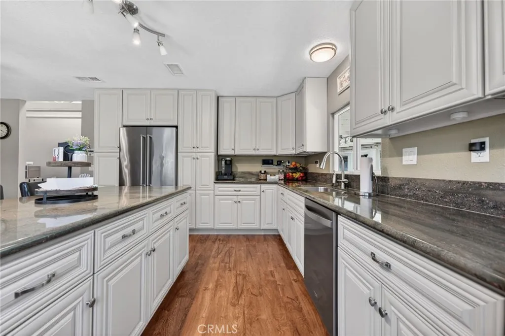 https://cdn.realtyfeed.com/cdn/127/306705544/1089ea1ff01f88843437e5d86a947c1d.webp