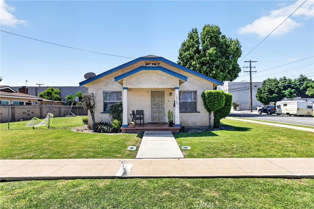 Bellflower, CA 90706