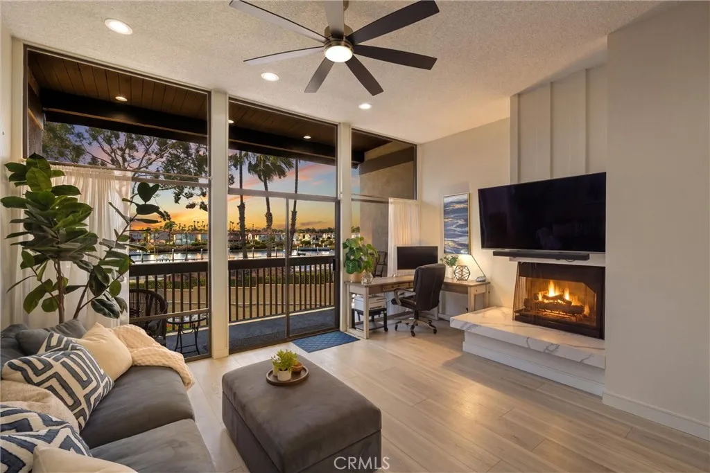 Long Beach, CA 90803