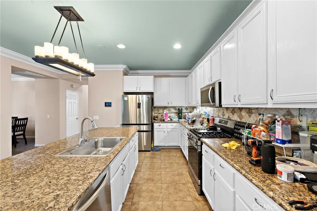 https://cdn.realtyfeed.com/cdn/127/306705679/bf453770cdfb3957b717a0f3174b4831.webp