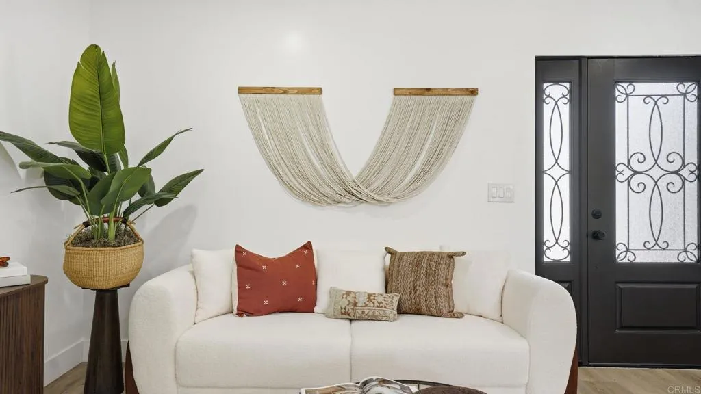 https://cdn.realtyfeed.com/cdn/127/306705708/026f10a0e339735bb202a4868f342cd1.webp
