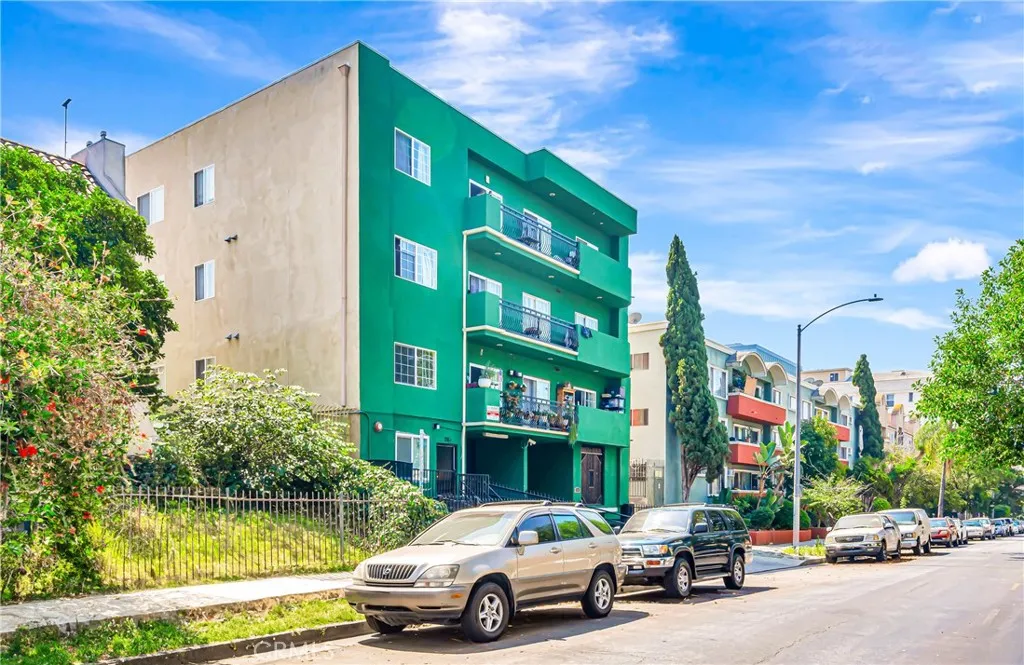 316 S New Hampshire Unit 204, Los Angeles, CA 90020 - Photo 2 of 3, Los Angeles, CA