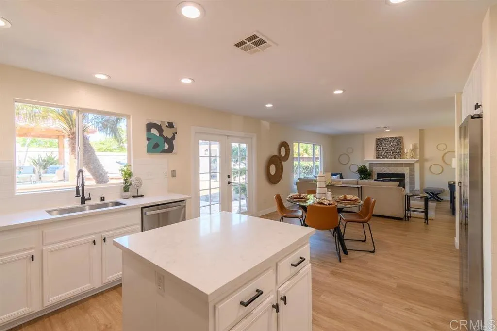 https://cdn.realtyfeed.com/cdn/127/306705759/16f838a7241c03eaf5c6495f3b4e13a6.webp