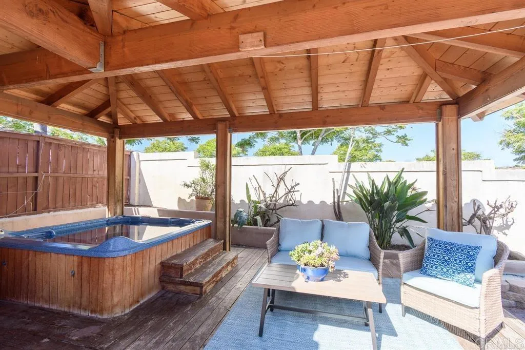 https://cdn.realtyfeed.com/cdn/127/306705759/77763c02716ce8a34492918b0e86625c.webp
