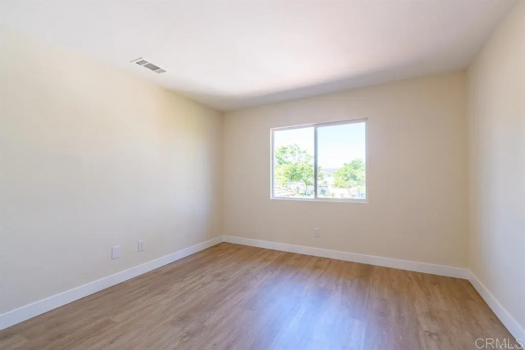 https://cdn.realtyfeed.com/cdn/127/306705759/f258a0efb835cc7d81fc070c323a2717.webp
