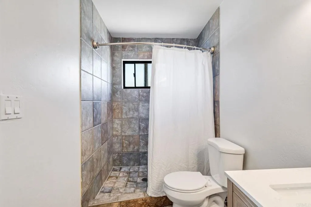 https://cdn.realtyfeed.com/cdn/127/306705768/cab71363e37eb8797561f65251ca8806.webp