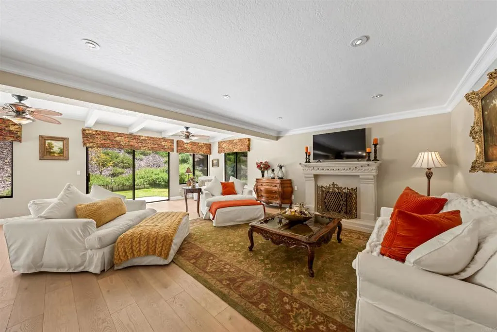 https://cdn.realtyfeed.com/cdn/127/306705772/5adb192b9036d2a23efd37ad25f143cf.webp