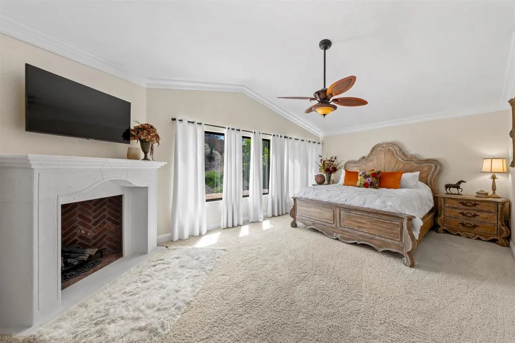 https://cdn.realtyfeed.com/cdn/127/306705772/909faced2119b2970c9273b92bbe207c.webp