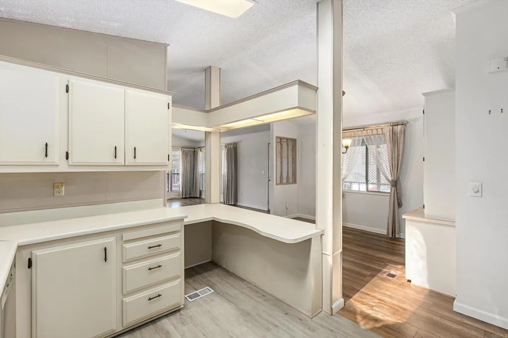 https://cdn.realtyfeed.com/cdn/127/306705808/103612fc066e418e6c12f805c7f88c83.webp