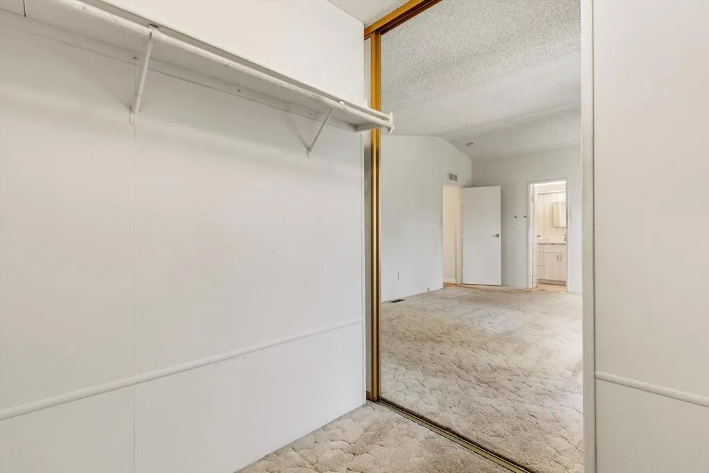 https://cdn.realtyfeed.com/cdn/127/306705808/1d44d0d9a1e610e1c620b8447254827f.webp