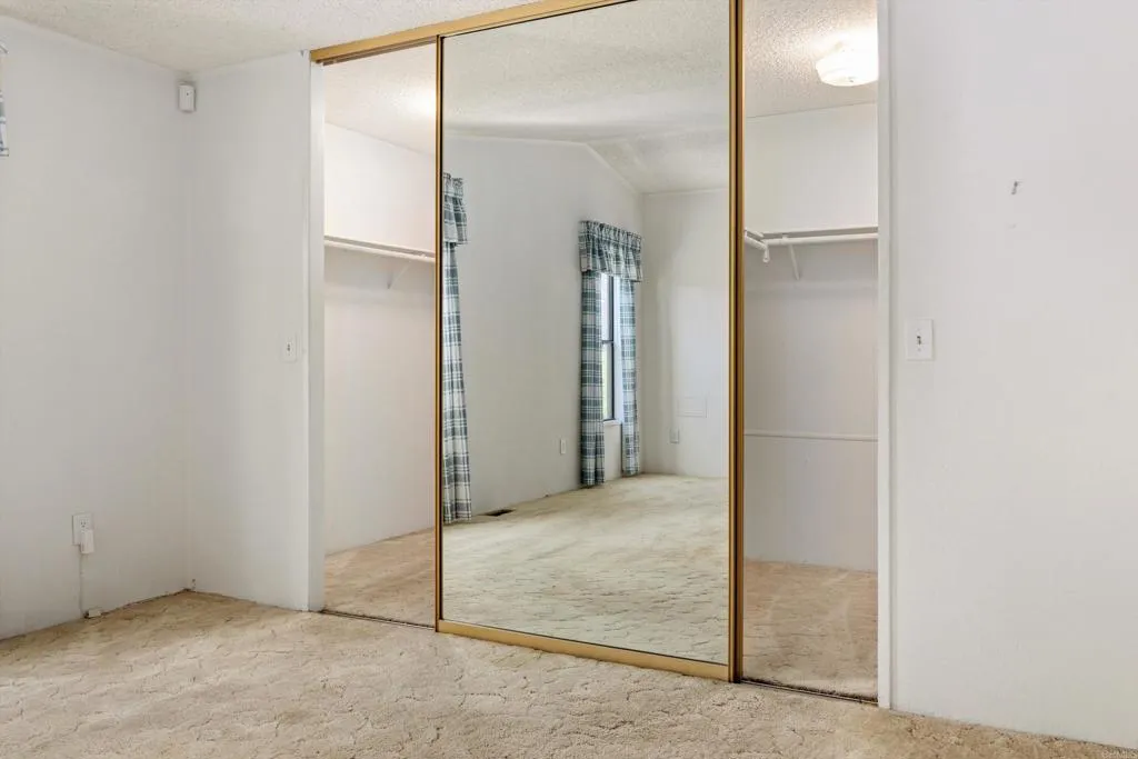 https://cdn.realtyfeed.com/cdn/127/306705808/300918126be028724d6a7daaeca03f3b.webp