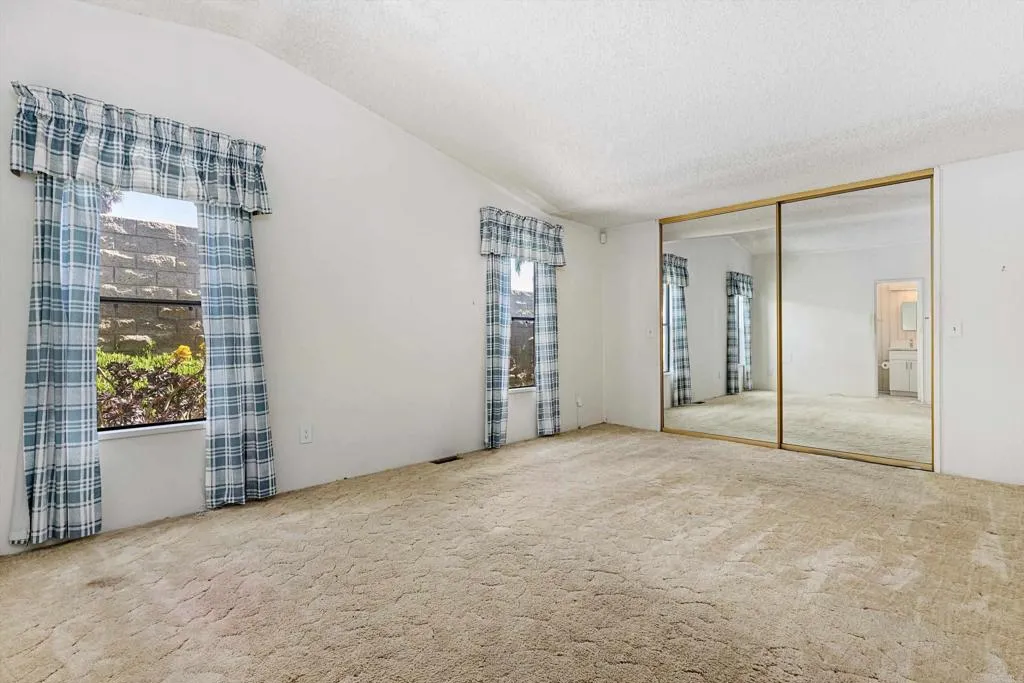 https://cdn.realtyfeed.com/cdn/127/306705808/b14d943aebe77b626ab55763d5d8ce0a.webp