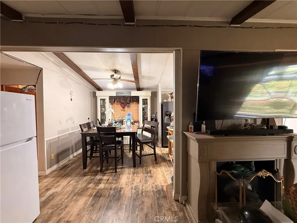 https://cdn.realtyfeed.com/cdn/127/306705813/313e37a4e1d209bf65ef5b9e00083baa.webp