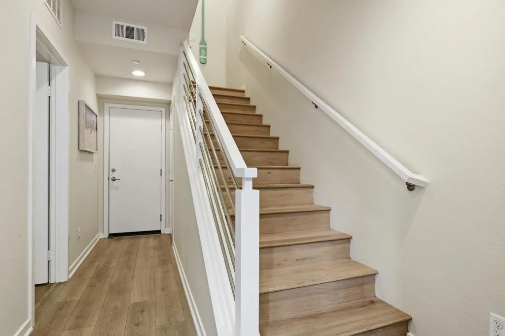 Photo #4: NDP2604114 Listing: Photo #4