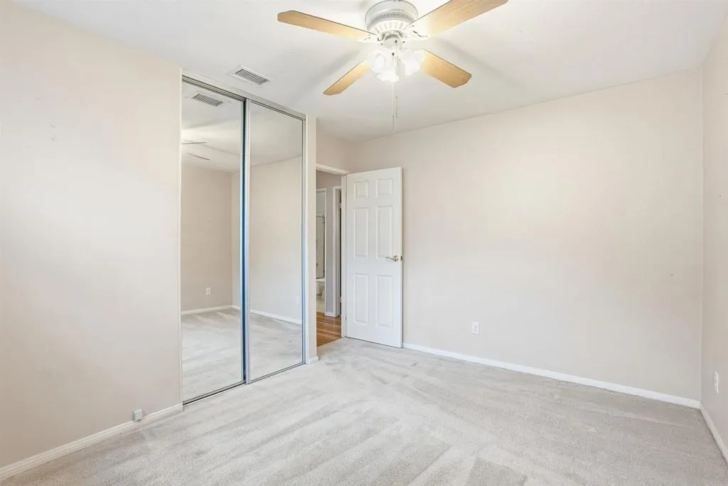 https://cdn.realtyfeed.com/cdn/127/306705885/1ce73139bbf44bfc9e997dbabc412139.webp