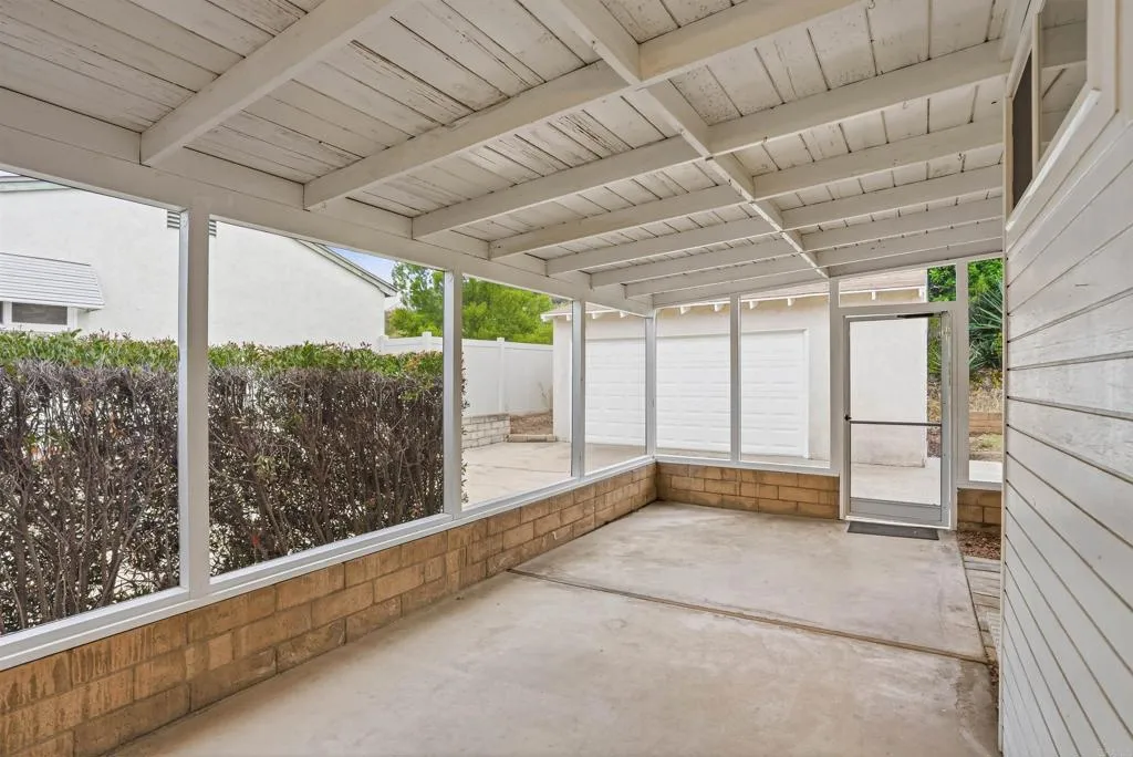 https://cdn.realtyfeed.com/cdn/127/306705885/77c624f8440bcb8bf624cb127d9b83e2.webp