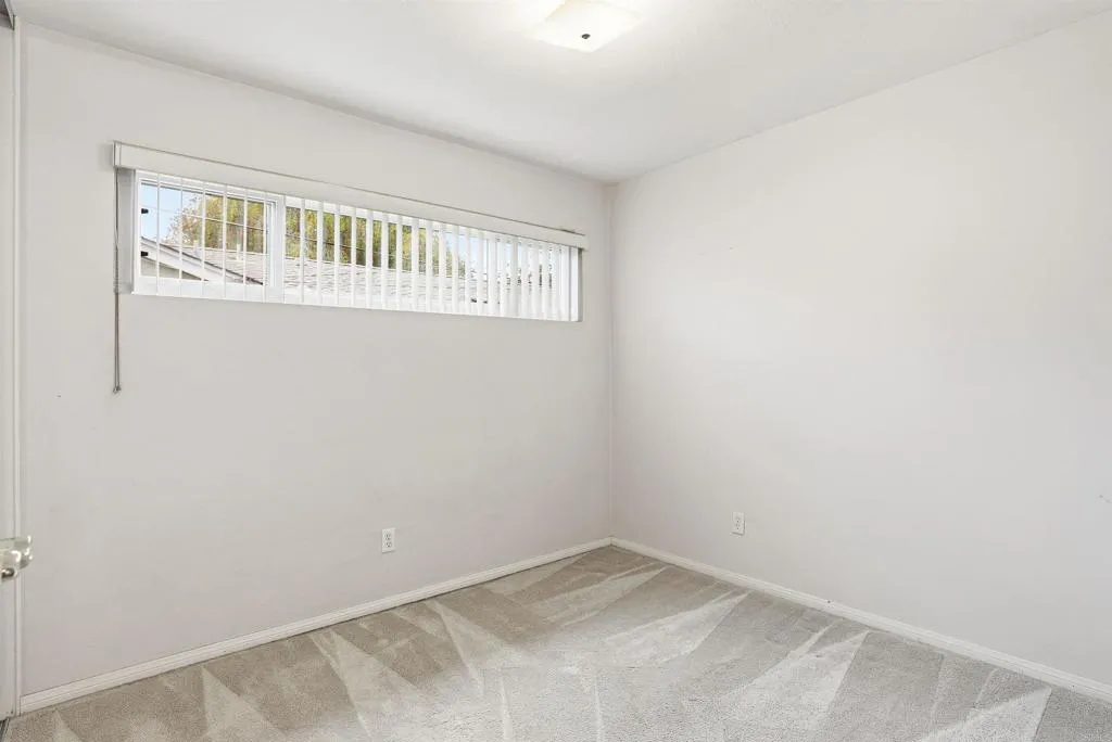https://cdn.realtyfeed.com/cdn/127/306705885/874b7bca167ac566cc1535ad489c3d77.webp