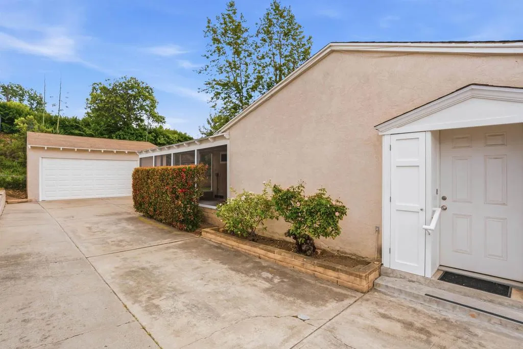 https://cdn.realtyfeed.com/cdn/127/306705885/a8b7a4db96b7cd8143b1d273f5052922.webp