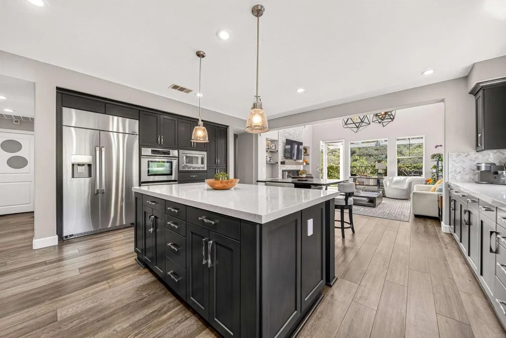 https://cdn.realtyfeed.com/cdn/127/306705886/08be5e47d6ae3ce83f9230a8a44c4da1.webp
