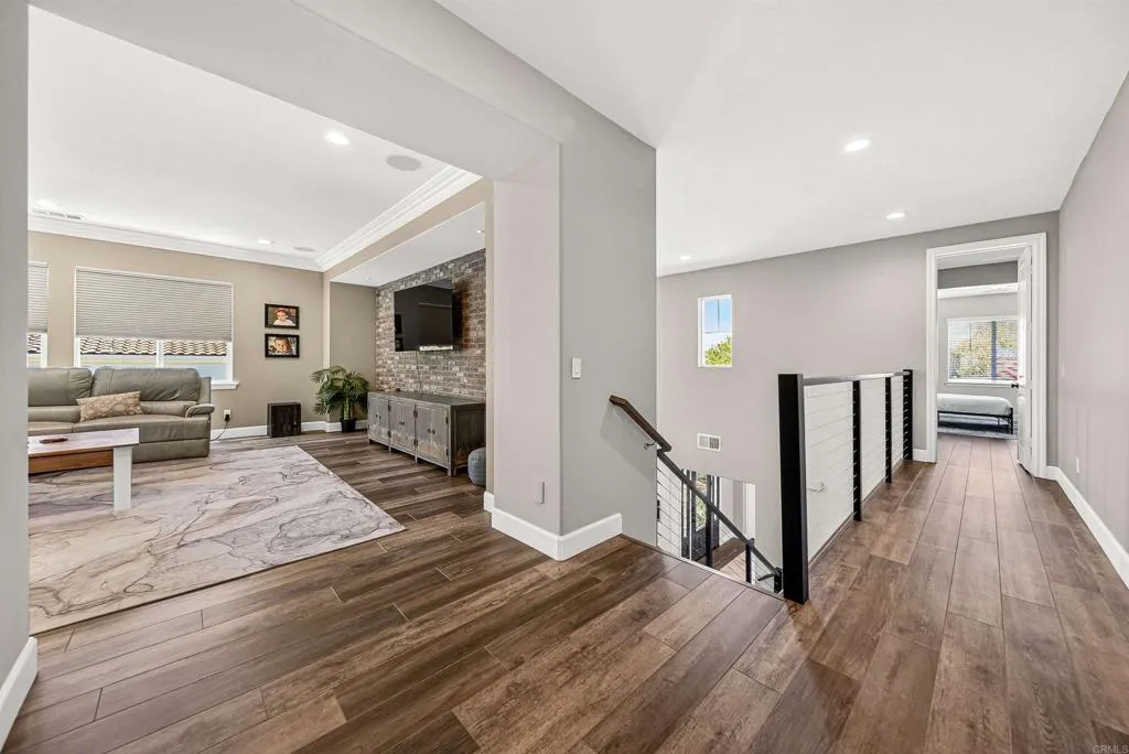 https://cdn.realtyfeed.com/cdn/127/306705886/0f724b63b571adae41cea9e033dfcc02.webp