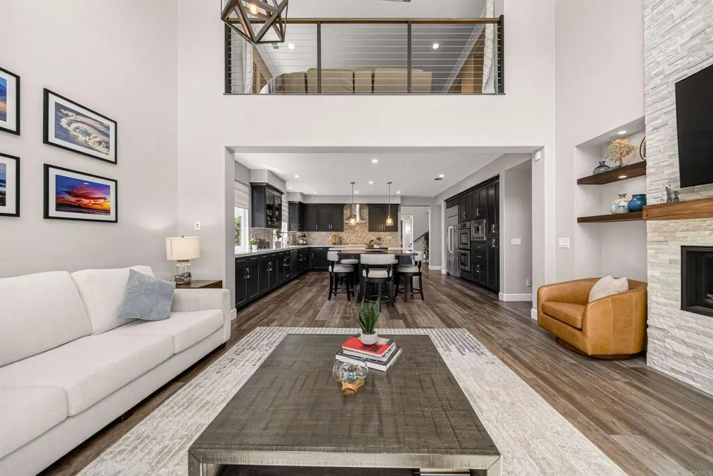 https://cdn.realtyfeed.com/cdn/127/306705886/eed94a9d0b07a35df4cea6d3925cb1b4.webp