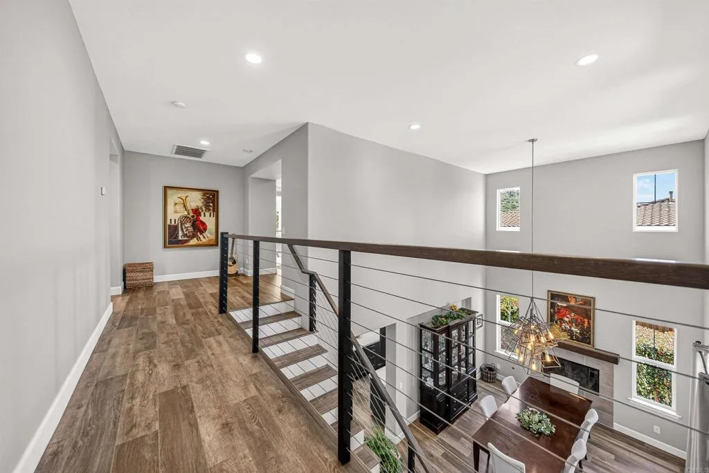 https://cdn.realtyfeed.com/cdn/127/306705886/f6520cef0fb52e1903895fafd8430a46.webp