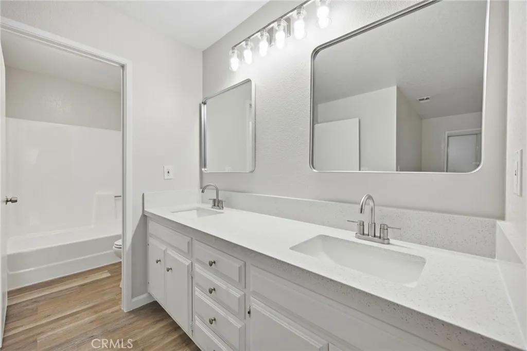 https://cdn.realtyfeed.com/cdn/127/306705889/0cb984ec8b5e3493bf50ded196d4ac64.webp