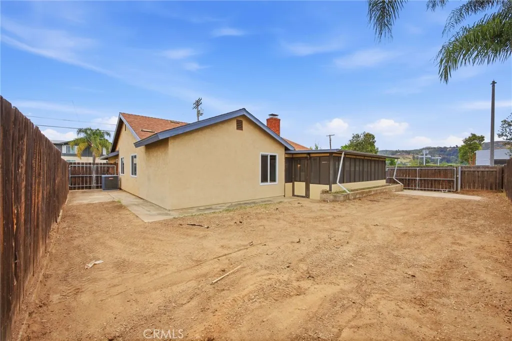https://cdn.realtyfeed.com/cdn/127/306705889/260c4985af3bfca7a11cd21d7db14ced.webp