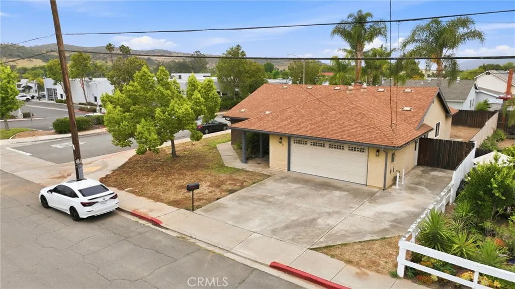 https://cdn.realtyfeed.com/cdn/127/306705889/816f36bcca415639589b93eef3cd7143.webp