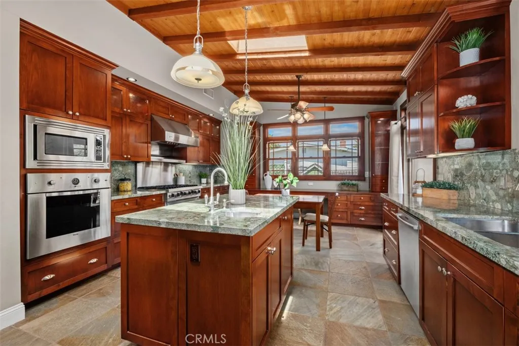 Tustin, CA 92780