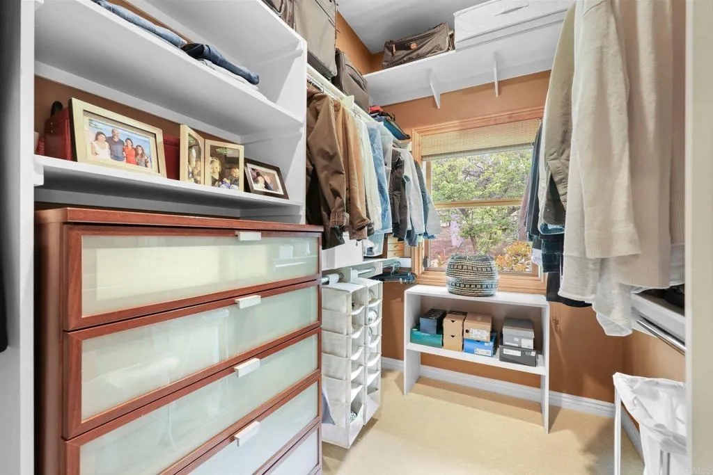https://cdn.realtyfeed.com/cdn/127/306705950/7c49ec51351cc08eae7a1b72b7156dc3.webp