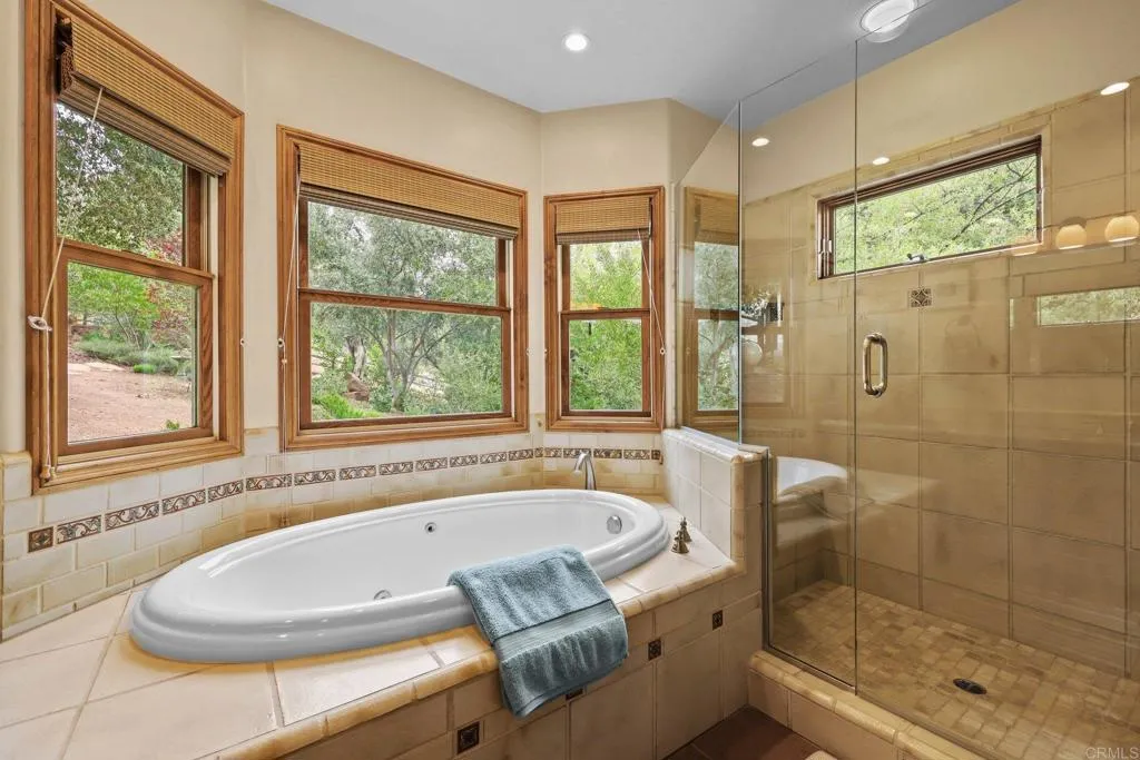 https://cdn.realtyfeed.com/cdn/127/306705950/7e6feec86128a91fe795636cc6c5d793.webp