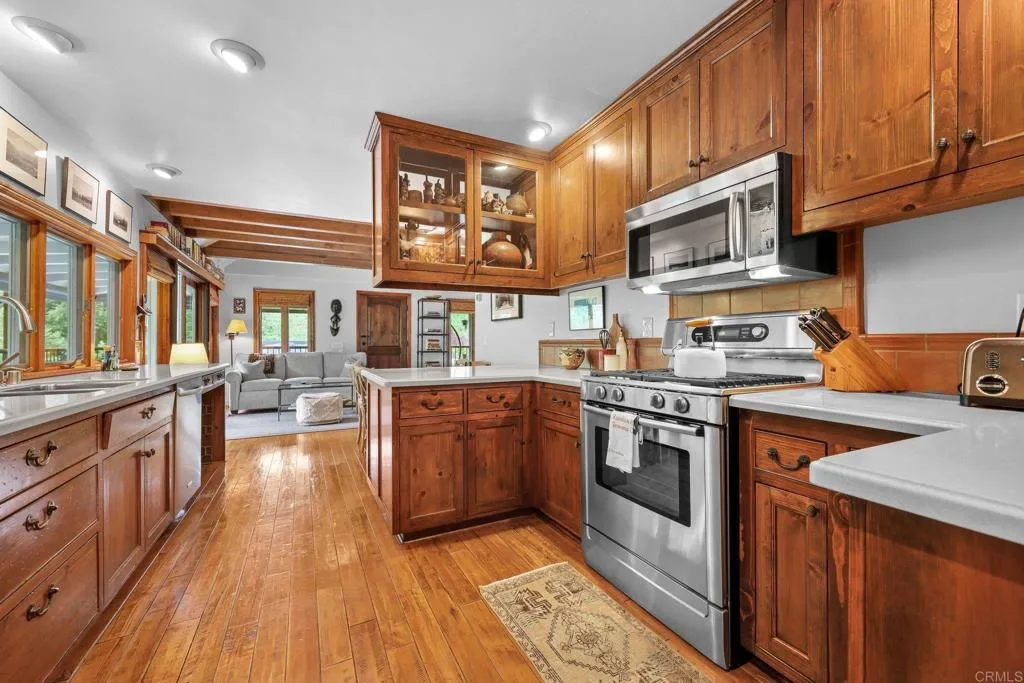 https://cdn.realtyfeed.com/cdn/127/306705950/970173de63a59136da20f10e1850c76f.webp