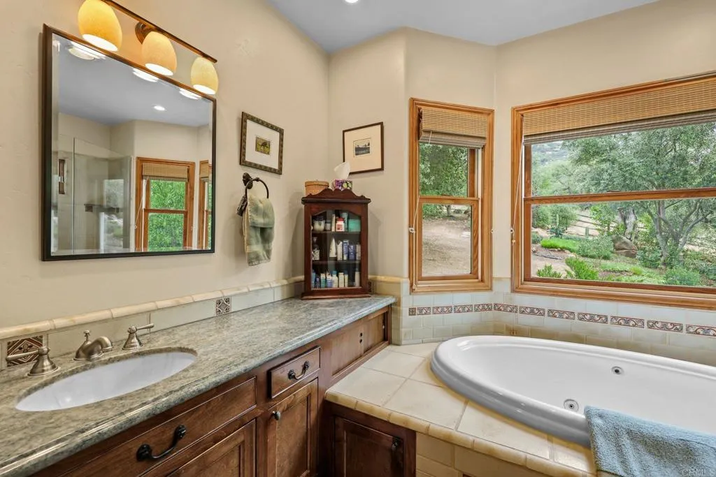 https://cdn.realtyfeed.com/cdn/127/306705950/ba84f6395c521bfe3210757f92540b9f.webp