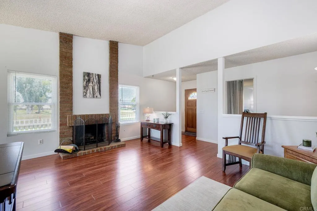 https://cdn.realtyfeed.com/cdn/127/306705962/745a86da0b3c986e883ce30a6f9526e7.webp
