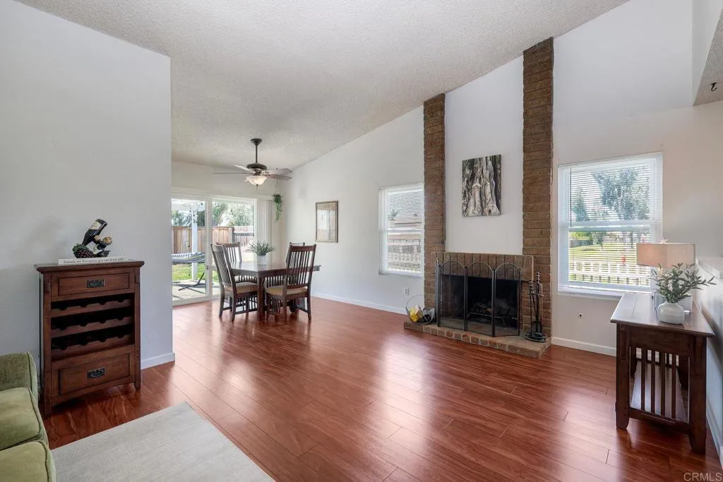 https://cdn.realtyfeed.com/cdn/127/306705962/c178dfffee6f9a31465d305387a37434.webp