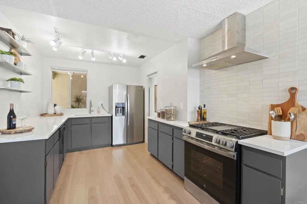 https://cdn.realtyfeed.com/cdn/127/306705969/a015382e3d99b1faf0691b46c071e2a4.webp
