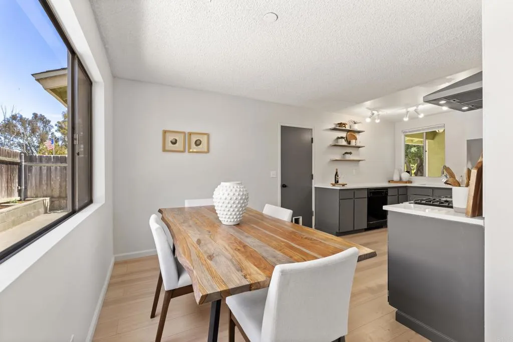 https://cdn.realtyfeed.com/cdn/127/306705969/c9cde7df1ec641b82eac000ac2efafae.webp