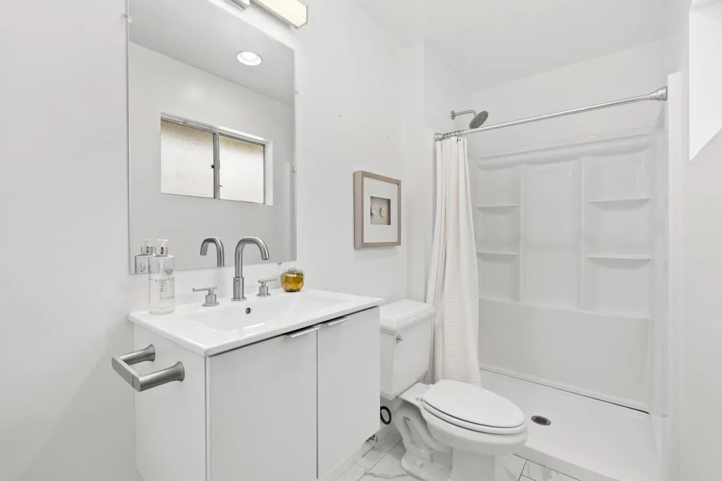 https://cdn.realtyfeed.com/cdn/127/306705969/de09dd3a2b020af184075ac80d5358dd.webp