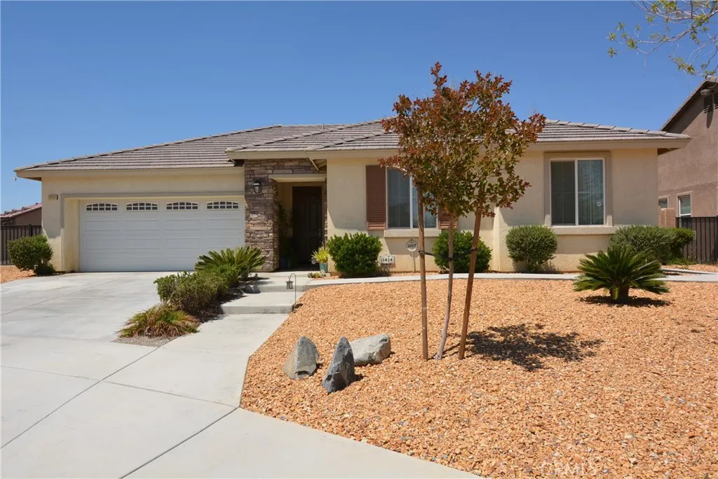13434 Warren Place, Victorville, CA 92395 - Photo 4 of 50, Victorville, CA