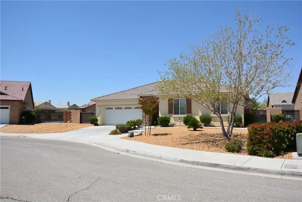 13434 Warren Place, Victorville, CA 92395 - Photo 5 of 50, Victorville, CA