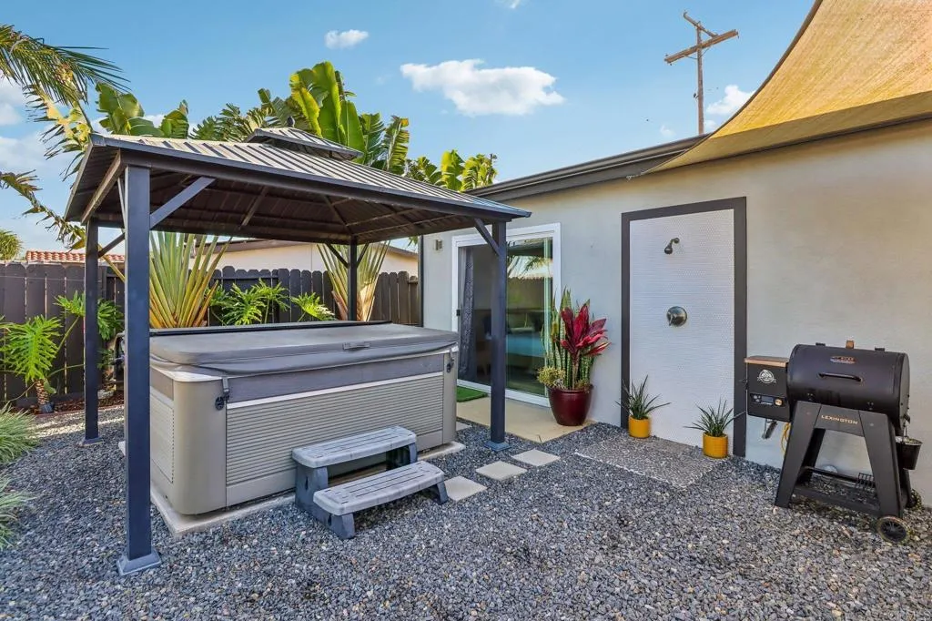 https://cdn.realtyfeed.com/cdn/127/306706070/1bd96d2474609d4bd1221de1375b7b7f.webp