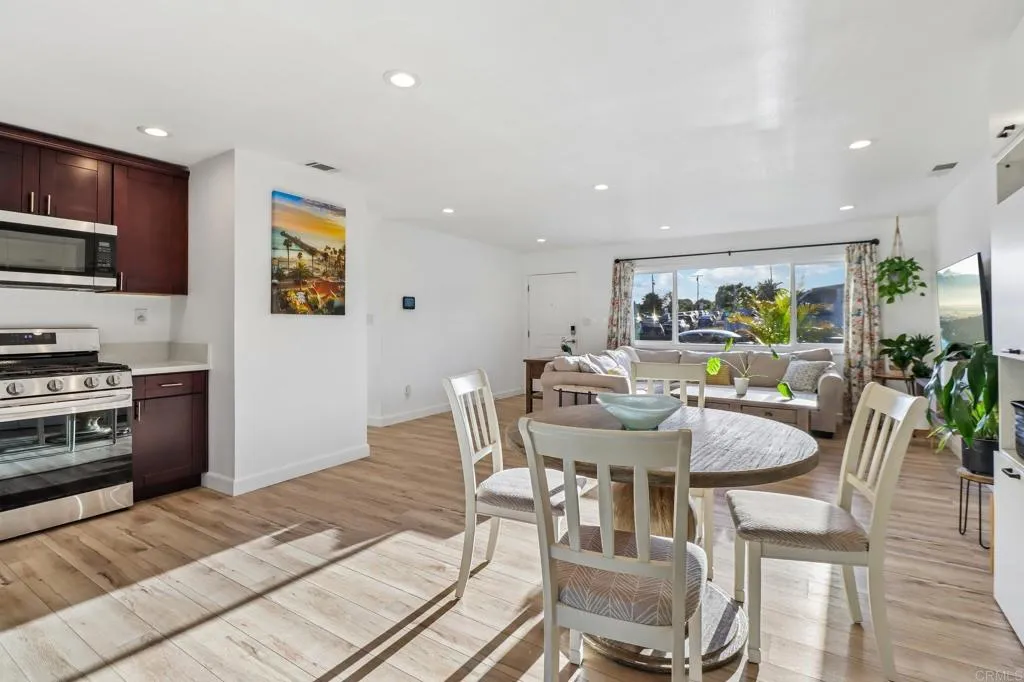 https://cdn.realtyfeed.com/cdn/127/306706070/5d767fd11ceb73603c319d875eacc9cd.webp