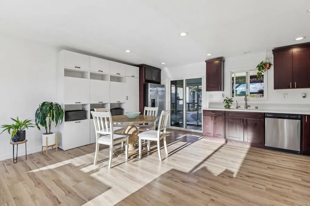 https://cdn.realtyfeed.com/cdn/127/306706070/c1c4321d5a4ebadb1f8780d1741e6c59.webp
